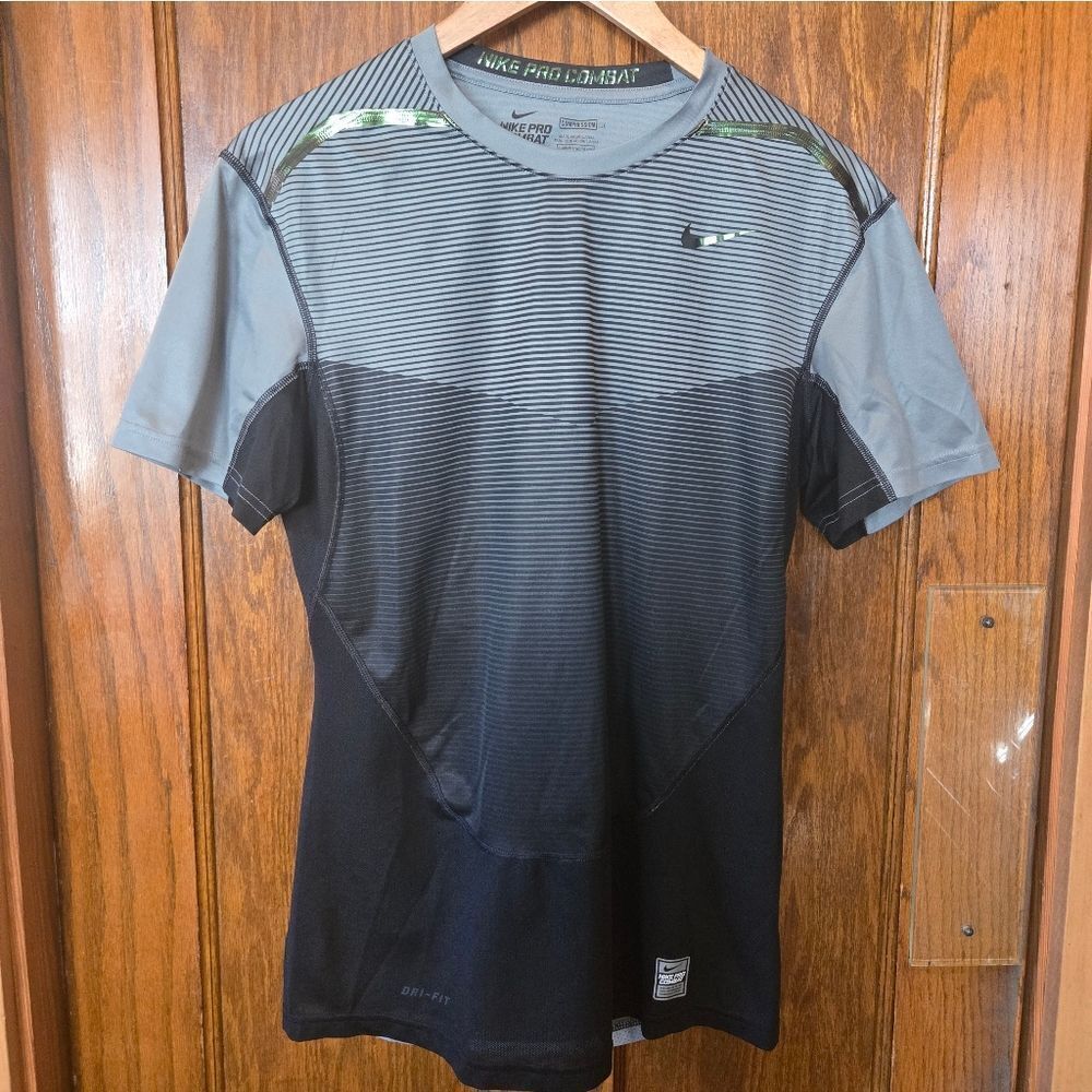 Nike Men's Striped Black and Gray Tee Pro Combat Dri Fit Large